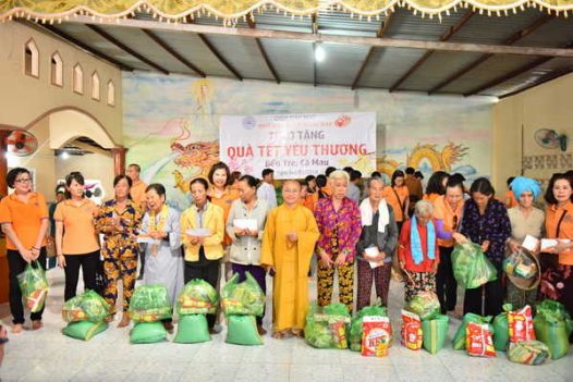 “QUÀ TẾT YÊU THƯƠNG” TẠI BẾN TRE VÀ CÀ MAU (C135)