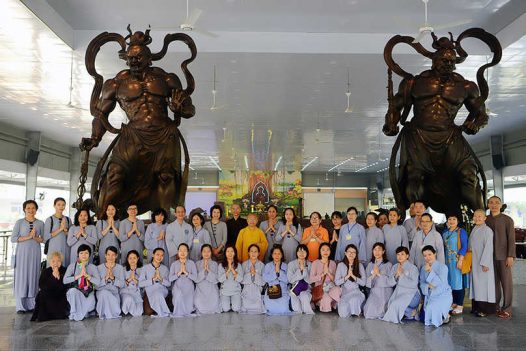 CÚNG DƯỜNG HỌC VIỆN PHẬT GIÁO TP.HCM (C156)
