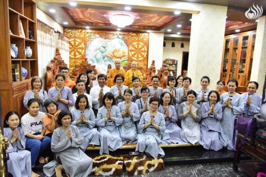 CÚNG DƯỜNG MÁI NGÓI CHÙA PHI LAI (C187)