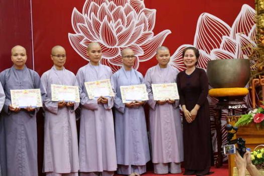 HỌC BỔNG ĐẠO PHẬT NGÀY NAY CHO TĂNG NI SINH NĂM HỌC 2016-2017 (C85)