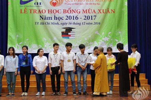 TRAO TẶNG HỌC BỔNG MÙA XUÂN TRƯỜNG ĐHKHXH NV TPHCM – C89
