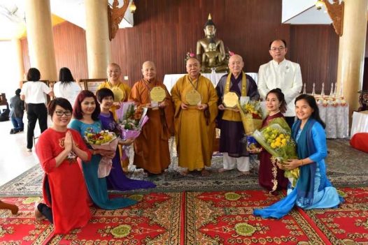 QUỸ ĐẠO PHẬT NGÀY NAY NHẬN GIẢI THƯỞNG ĐẠI SỨ PHẬT GIÁO TOÀN CẦU 2017