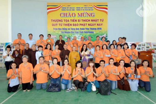 “QUÀ TẾT YÊU THƯƠNG” CHO HỌC SINH TẠI TIỀN GIANG – C40