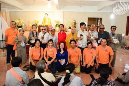 TẶNG QUÀ CHO 163 NGƯỜI KHIẾM THỊ THÀNH PHỐ – C57