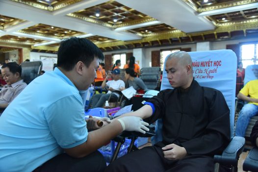 CHÙA GIÁC NGỘ: 380 NGƯỜI THAM GIA  HIẾN MÁU NHÂN ĐẠO (HM25)