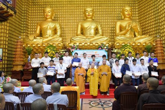 TRAO TẶNG HỌC BỔNG ĐẠO PHẬT NGÀY NAY  LẦN THỨ 6, NĂM 2019 (Dành Cho Sinh Viên Các Trường Đại Học, Cao Đẳng Tại TP.HCM) (C228)