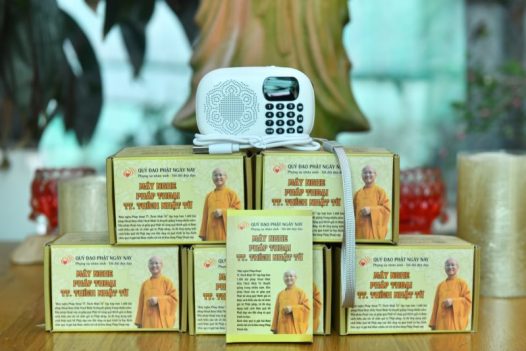 ẤN TỐNG MÁY NGHE PHÁP THOẠI KỲ 5 (C242)