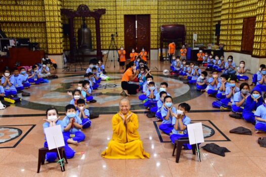 HỖ TRỢ ÁO THUN CHO CÁC KHÓA TU CỦA CHÙA GIÁC NGỘ (C241)