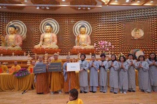 TÂM NGUYỆN VỀ NGÔI CHÙA VIỆT NAM Ở HÀN QUỐC C235)