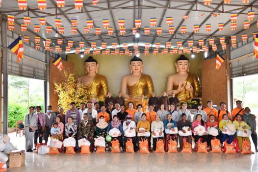 TRAO TẶNG QUÀ TẾT YÊU THƯƠNG TẠI TỈNH SÓC TRĂNG NĂM 2021 (C268)