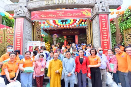 TRAO QUÀ ĐẾN NGƯỜI KHIẾM THỊ TẠI TP. HỒ CHÍ MINH VÀ CÁC TỈNH THÀNH (C296)