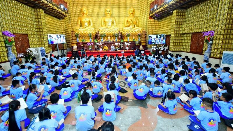 ƯƠM MẦM TỪ BI CÙNG KHÓA TU THIẾU NHI CHÙA GIÁC NGỘ