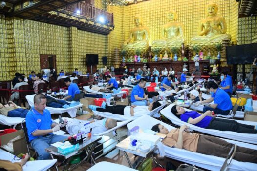 CHÙA GIÁC NGỘ SÔI NỔI NGÀY HỘI HIẾN MÁU NHÂN ĐẠO LẦN THỨ 85