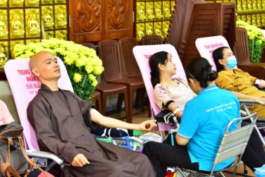 TRAO GIỌT MÁU HỒNG TRONG NHỮNG NGÀY ĐẦU XUÂN MỚI  (HM89)