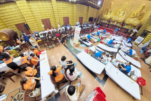 TRÊN 200 PHẬT TỬ VÀ NGƯỜI TRẺ THAM GIA HIẾN MÁU TẠI CHÙA GIÁC NGỘ (HM94)
