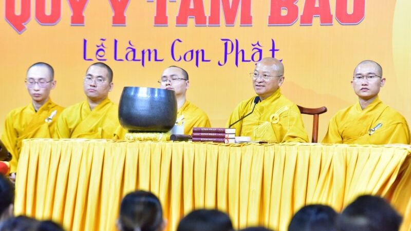 ĐÊM LÀNH HẠNH NGỘ MINH SƯ, TRÙNG PHÙNG TAM BẢO