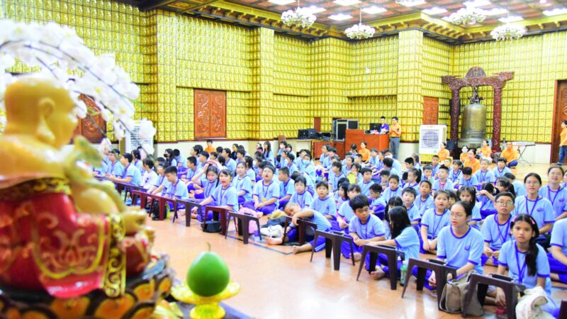 Niềm Vui Búp Sen Từ Bi Mừng Ngày 1/6