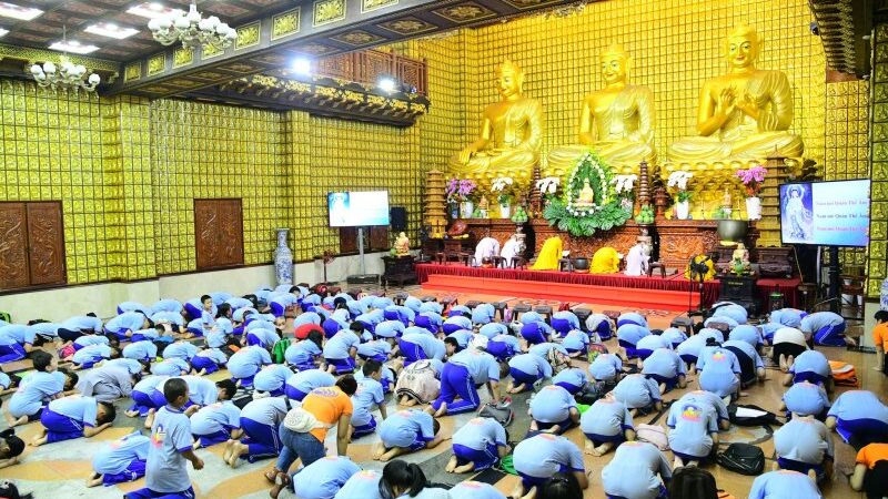 Khóa tu Búp Sen Từ Bi tưởng niệm ngày Bồ Tát Quán Thế Âm thành đạo