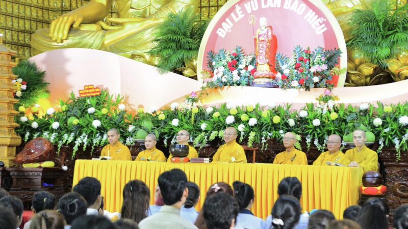 VU LAN VỌNG NGƯỠNG PHẬT ĐÀ (Lễ làm con Phật mùa Vu lan năm 2025)