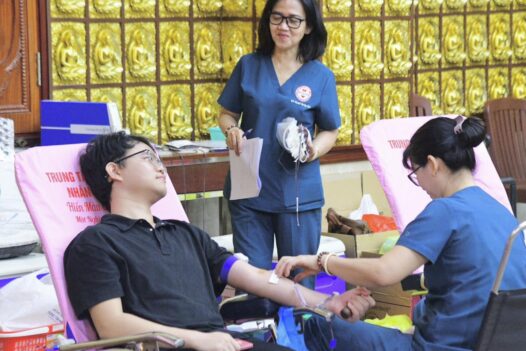 NƠI GIỌT HỒNG NỞ HOA, TRIỆU TRÁI TIM HỒI SINH: CHÙA GIÁC NGỘ VÀ HÀNH TRÌNH NHÂN ÁI LẦN THỨ 122 (HM122)