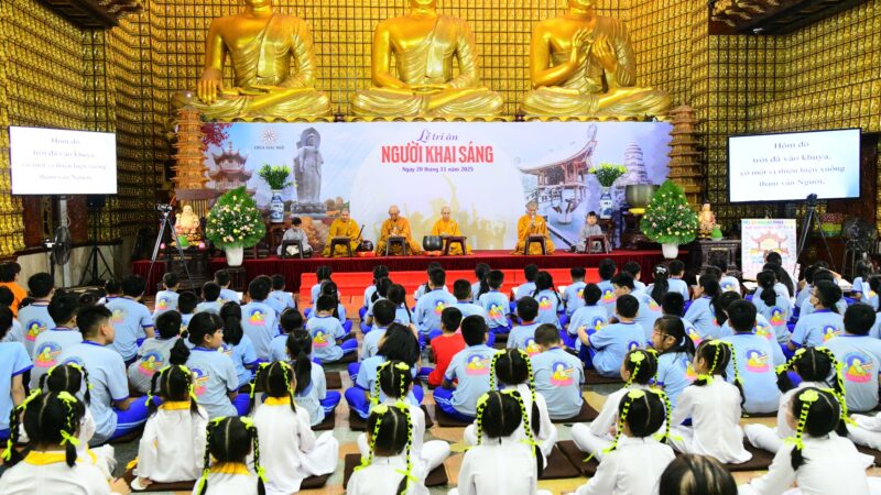 KHAI TÂM NHỜ PHÁP – SÁNG TRÍ NHỜ THẦY