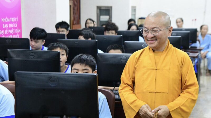 KHAI GIẢNG LỚP ỨNG DỤNG TIN HỌC VÀ THÔNG MINH NHÂN TẠO CHO THIẾU NHI