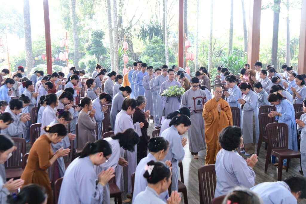 THẦY NHẬT TỪ CHIA SẺ PHƯƠNG PHÁP THẢN NHIÊN ĐỂ AN YÊN TẠI CHÙA PHÁP BẢO