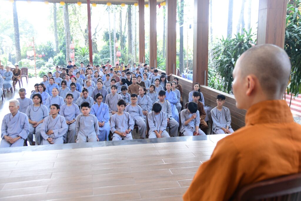 THẦY NHẬT TỪ CHIA SẺ PHƯƠNG PHÁP THẢN NHIÊN ĐỂ AN YÊN TẠI CHÙA PHÁP BẢO