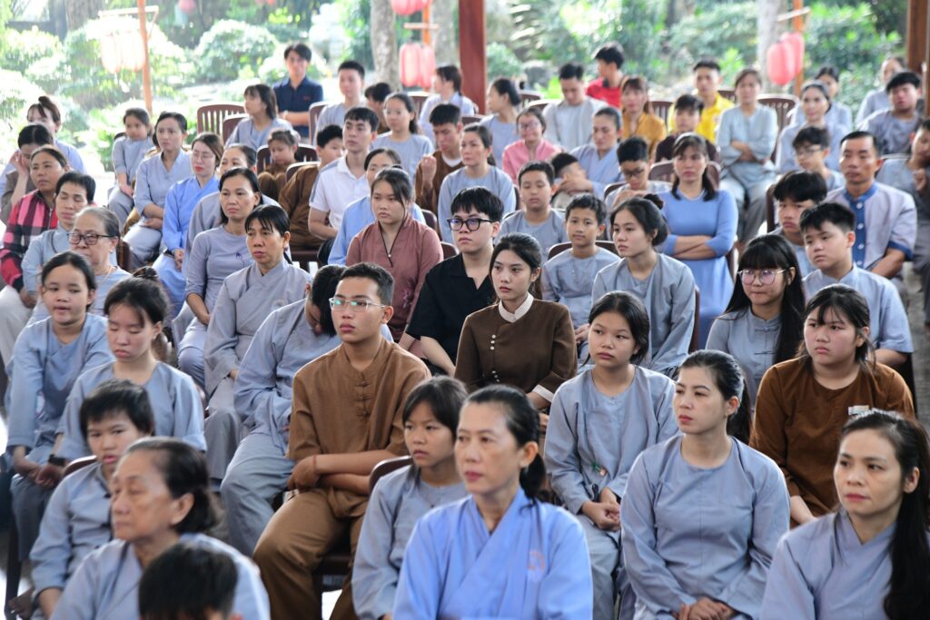 THẦY NHẬT TỪ CHIA SẺ PHƯƠNG PHÁP THẢN NHIÊN ĐỂ AN YÊN TẠI CHÙA PHÁP BẢO