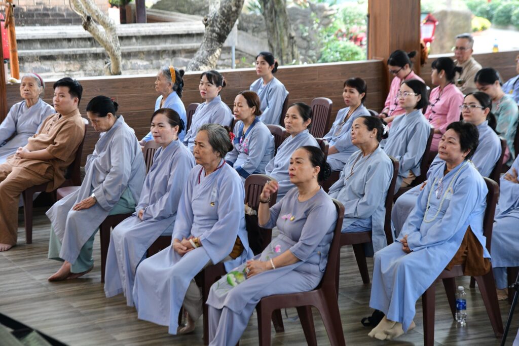 THẦY NHẬT TỪ CHIA SẺ PHƯƠNG PHÁP THẢN NHIÊN ĐỂ AN YÊN TẠI CHÙA PHÁP BẢO