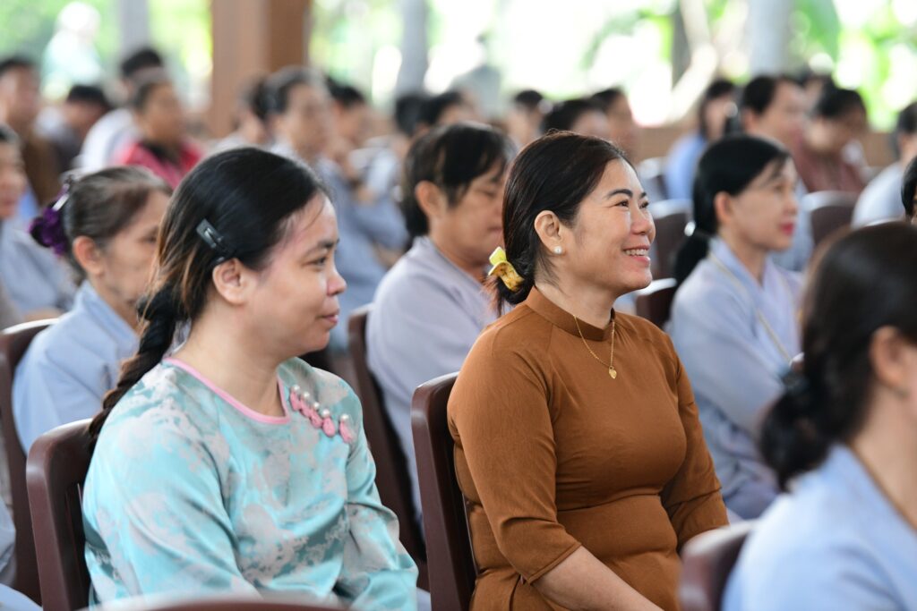 THẦY NHẬT TỪ CHIA SẺ PHƯƠNG PHÁP THẢN NHIÊN ĐỂ AN YÊN TẠI CHÙA PHÁP BẢO