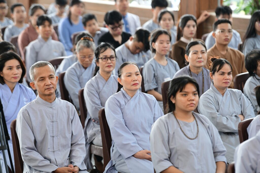 THẦY NHẬT TỪ CHIA SẺ PHƯƠNG PHÁP THẢN NHIÊN ĐỂ AN YÊN TẠI CHÙA PHÁP BẢO