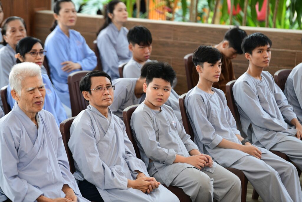 THẦY NHẬT TỪ CHIA SẺ PHƯƠNG PHÁP THẢN NHIÊN ĐỂ AN YÊN TẠI CHÙA PHÁP BẢO