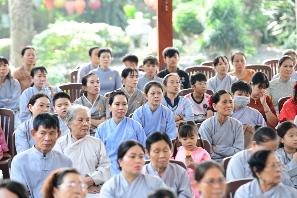 THẦY NHẬT TỪ CHIA SẺ PHƯƠNG PHÁP THẢN NHIÊN ĐỂ AN YÊN TẠI CHÙA PHÁP BẢO