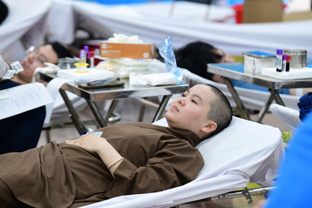 LAN TỎA HẠNH NGUYỆN TỪ BI QUA CHƯƠNG TRÌNH HIẾN MÁU CỨU NGƯỜI TẠI THIỀN VIỆN QUẢNG ĐỨC