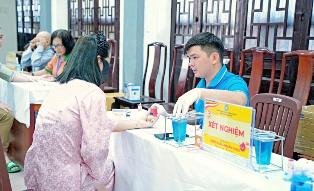 LAN TỎA HẠNH NGUYỆN TỪ BI QUA CHƯƠNG TRÌNH HIẾN MÁU CỨU NGƯỜI TẠI THIỀN VIỆN QUẢNG ĐỨC