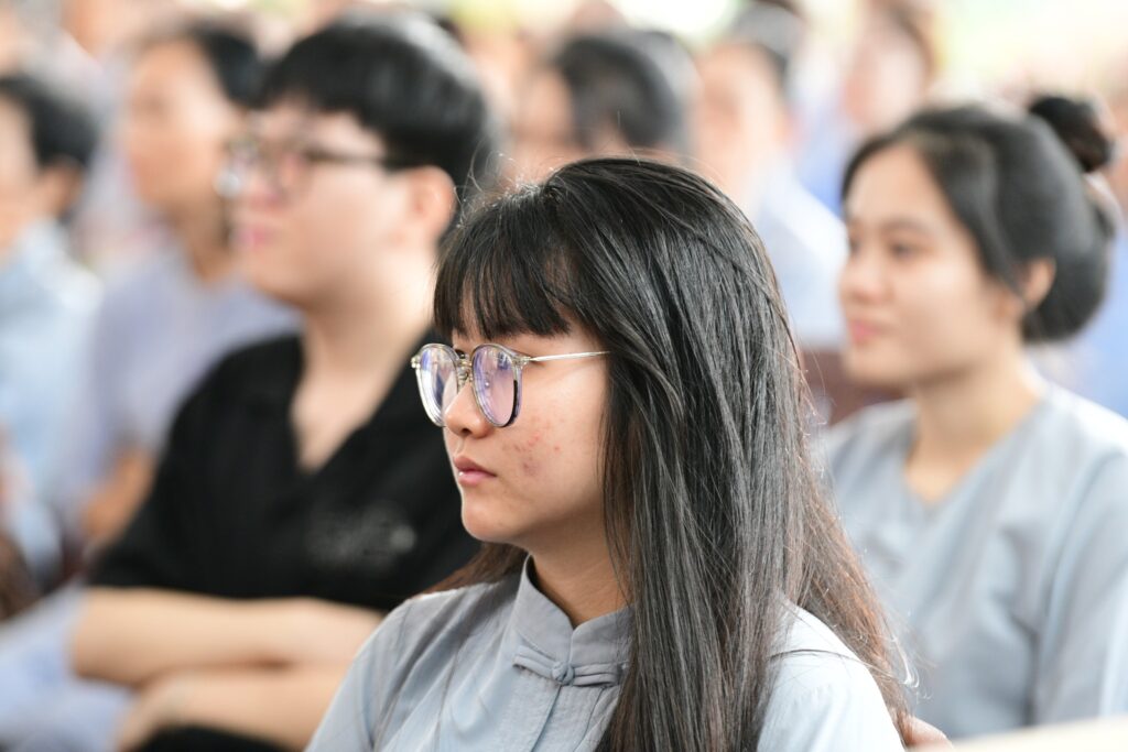 THẦY NHẬT TỪ CHIA SẺ PHƯƠNG PHÁP THẢN NHIÊN ĐỂ AN YÊN TẠI CHÙA PHÁP BẢO