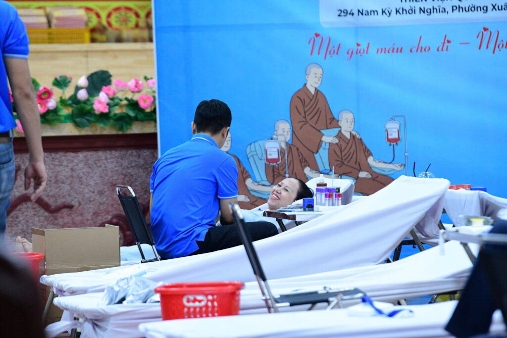 LAN TỎA HẠNH NGUYỆN TỪ BI QUA CHƯƠNG TRÌNH HIẾN MÁU CỨU NGƯỜI TẠI THIỀN VIỆN QUẢNG ĐỨC