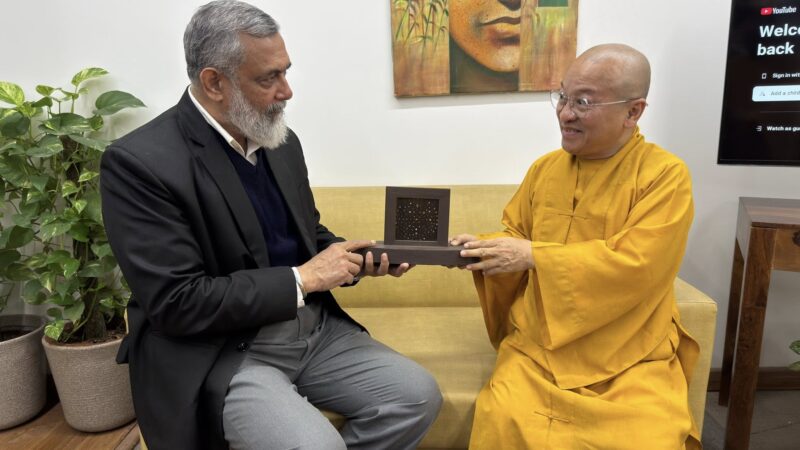 Thầy Nhật Từ thăm và làm việc với Liên minh Phật giáo quốc tế tại New Delhi