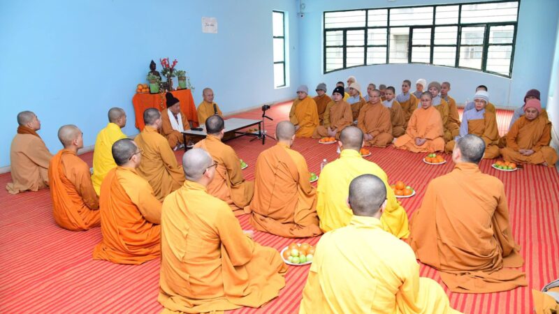 THĂM VÀ CÚNG DƯỜNG HỖ TRỢ TĂNG NI SINH DU HỌC TẠI ĐẠI HỌC SWAMI VIVEKANAND SUBHARTI (ẤN ĐỘ)