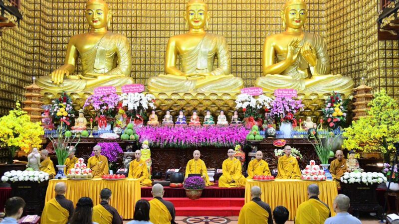 LỄ CẦU AN ĐẦU NĂM TẠI CHÙA GIÁC NGỘ (P. VƯỜN LÀI, TP.HCM)