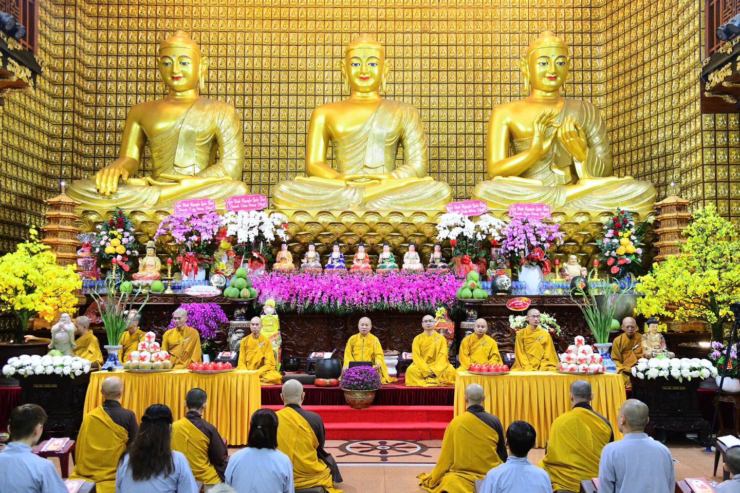 LỄ CẦU AN ĐẦU NĂM TẠI CHÙA GIÁC NGỘ (P. VƯỜN LÀI, TP.HCM)