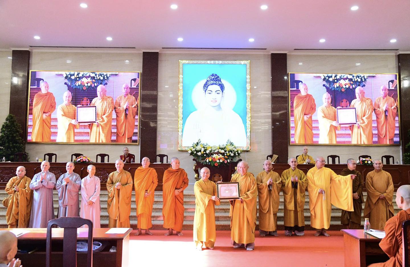 BAN TRỊ SỰ PHẬT GIÁO TP.HCM TUYÊN DƯƠNG CÔNG ĐỨC BAN ĐIỀU HÀNH ĐẠO TRÀNG ĐẠO PHẬT NGÀY NAY, CHÙA GIÁC NGỘ