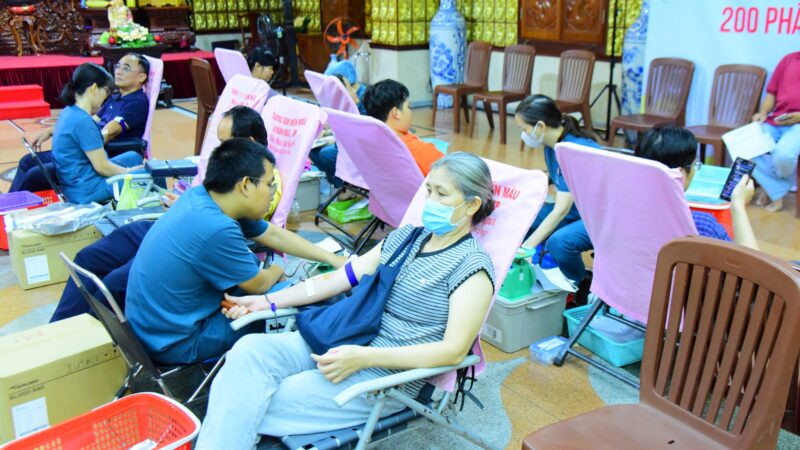 KHÔNG KHÍ HIẾN MÁU CẬN TẾT TẠI CHÙA GIÁC NGỘ