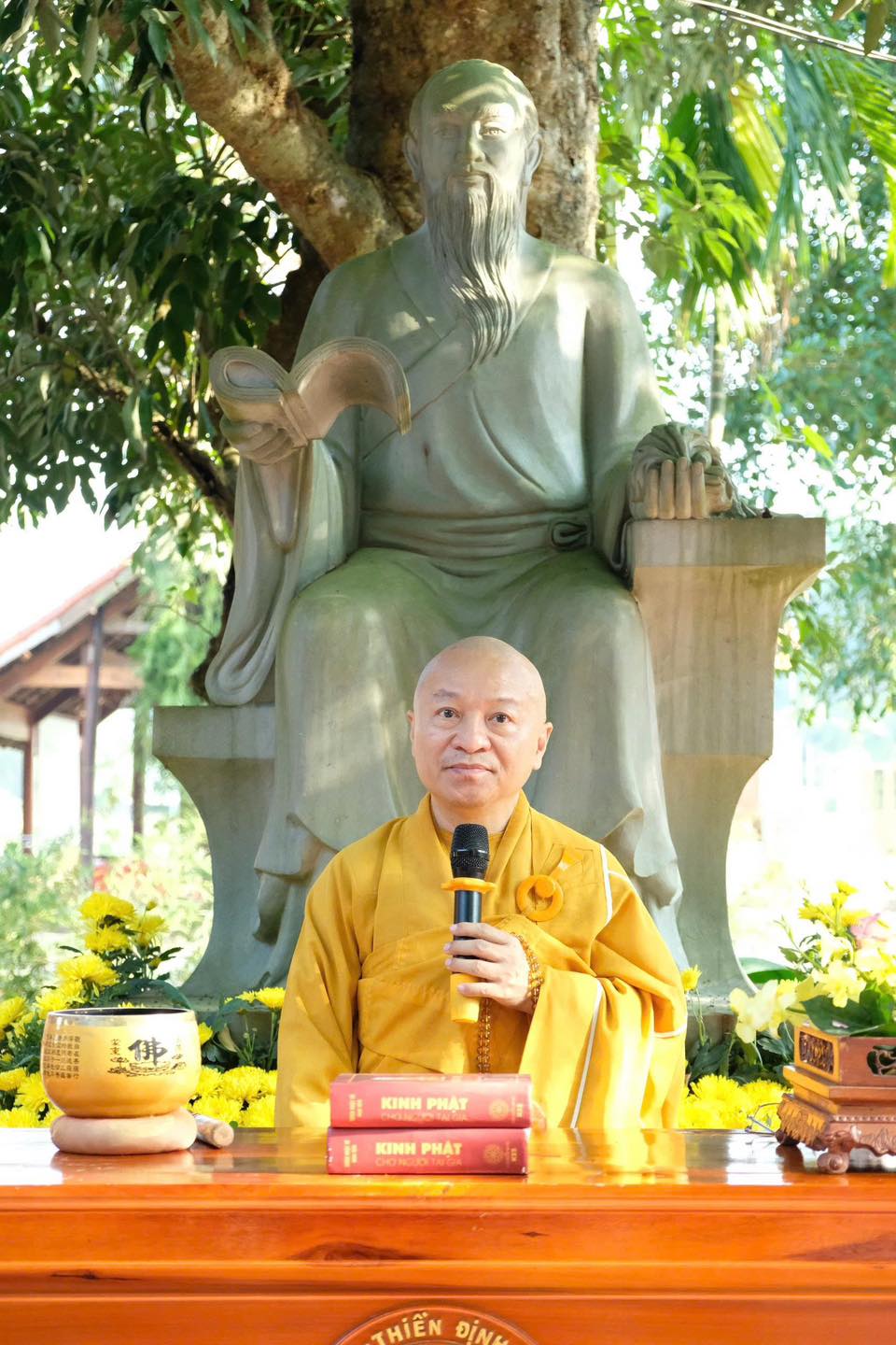 PHÁP THOẠI “HÓA GIẢI XUNG ĐỘT” NHÂN LỄ GIỖ LẦN THỨ 235 ĐẠI DANH Y HẢI THƯỢNG LÃN ÔNG LÊ HỮU TRÁC TẠI CHÙA TƯỢNG SƠN (HÀ TĨNH)