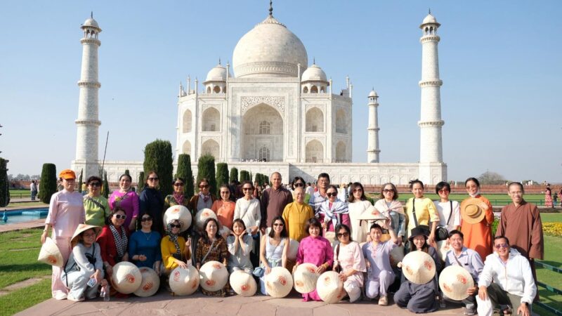 HÀNH HƯƠNG ẤN ĐỘ – NEPAL (2) Taj Mahal – Biểu tượng tình yêu vĩnh cửu