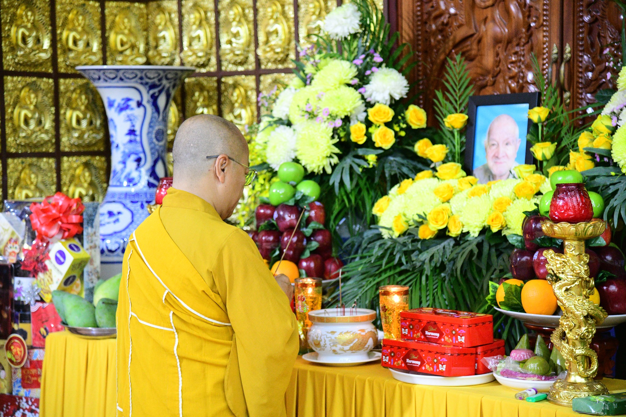 CHÙA GIÁC NGỘ: TRANG NGHIÊM LỄ TƯỞNG NIỆM CỤ ÔNG TRẦN NGỌC ANH – THÂN SINH CỦA TT. THÍCH NHẬT TỪ