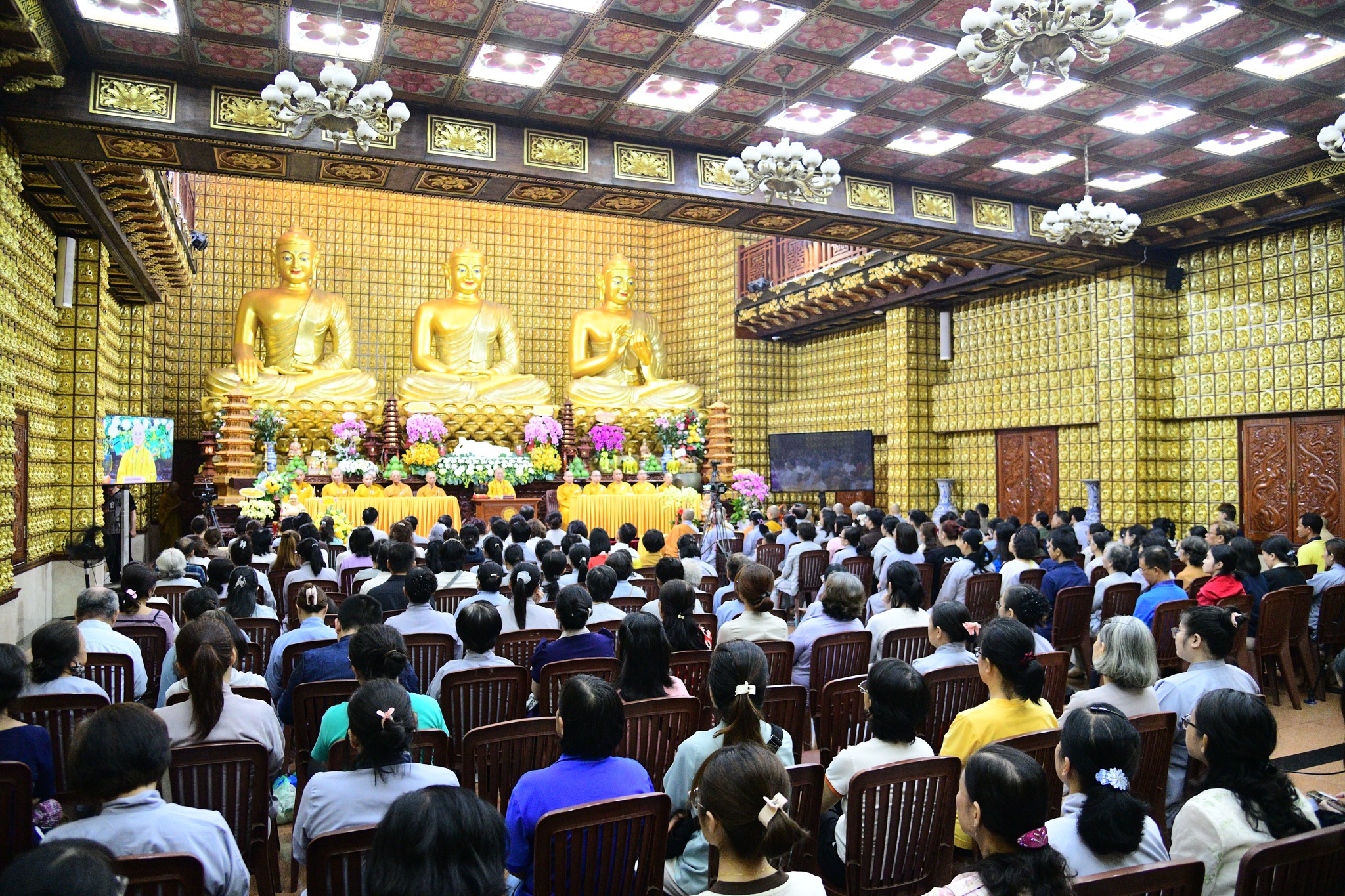 LỄ TƯỞNG NIỆM ĐỨC PHẬT NHẬP NIẾT-BÀN VÀ MỪNG NGÀY TIẾP NỐI LẦN THỨ 58 CỦA SƯ PHỤ THÍCH NHẬT TỪ: LAN TỎA TINH THẦN TRI ÂN VÀ TIẾP NỐI CHÁNH PHÁP