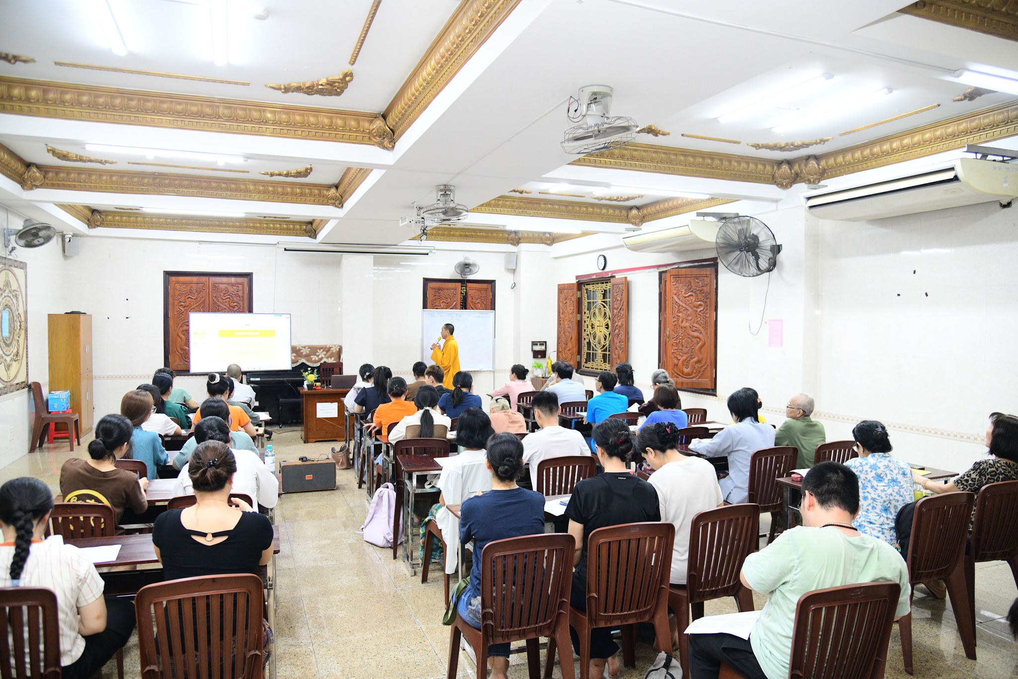 KHAI GIẢNG LỚP HỌC GIẢI THÂM MẬT KINH TẠI CHÙA GIÁC NGỘ