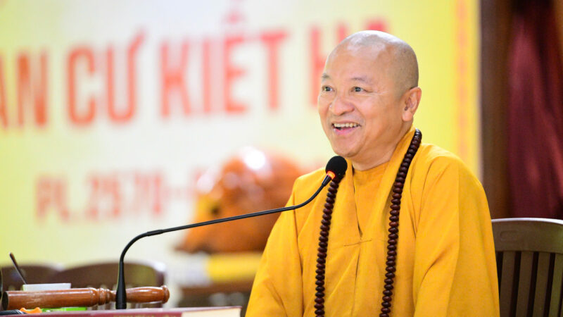 ĂN CƠM TRONG CHÁNH NIỆM – NUÔI DƯỠNG THÂN TÂM TRÊN ĐƯỜNG TU HỌC